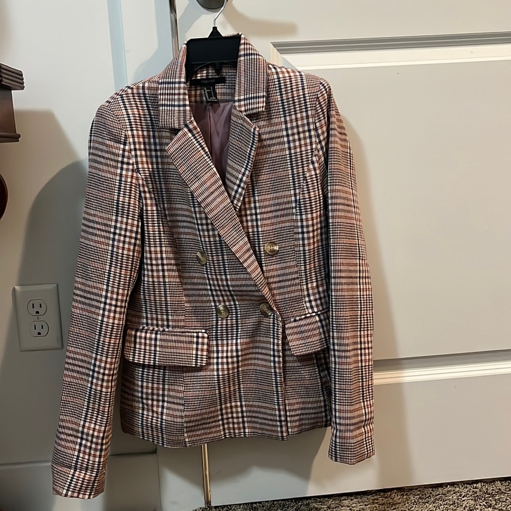 Plaid blazer. Forever 21.